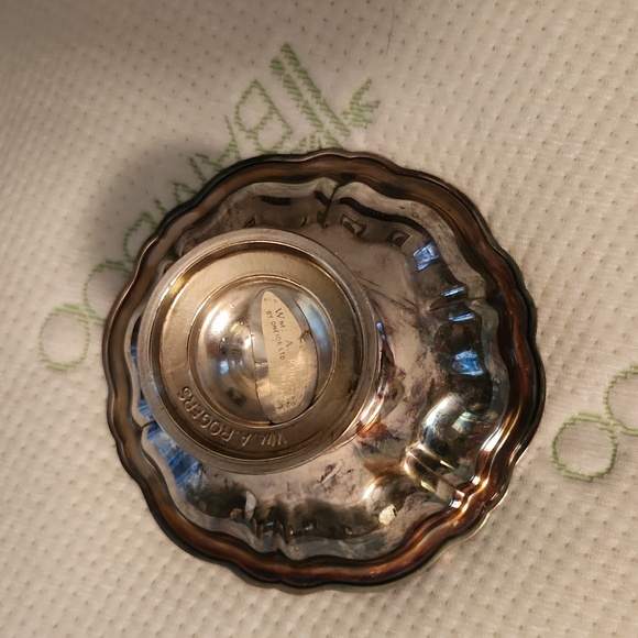 Vintage silver plated Wm A. Rogers candy dish/bowl - Picture 3 of 3